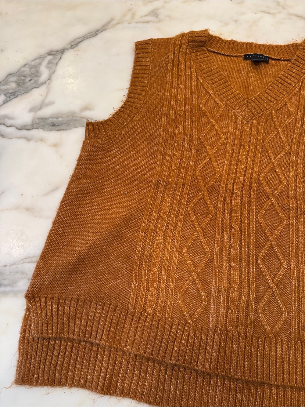 Sanctuary Cable-Knit V-Neck Sweater Vest - Rust/Brown - Picture 3 of 4